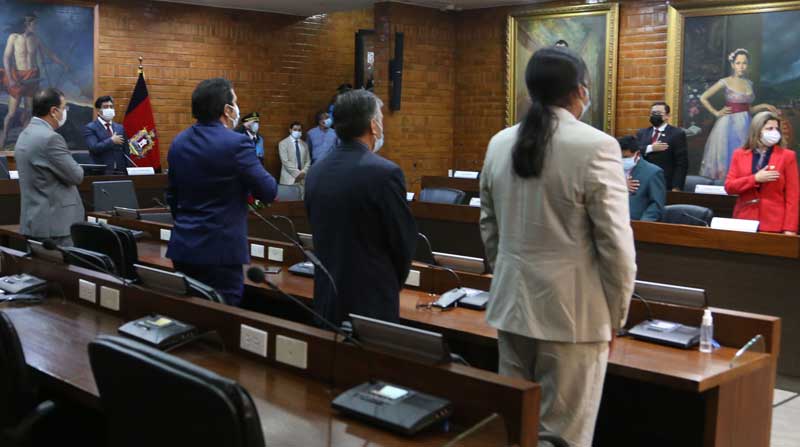 Jorge Yunda presidió la sesión conmemorativa que se realizó el lunes 2 de agosto. Foto: Vicente Costales / EL COMERCIO