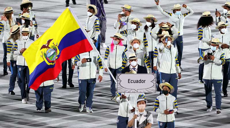 Los deportistas ecuatorianos participan en la inauguración de los Juegos, el pasado 23 de julio, en el estadio Olímpico de Tokio.