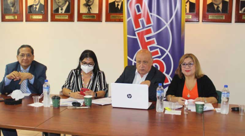 La Asociación Nacional Ecuatoriana de Radiodifusión (AER) presentó un proyecto de reforma a la Ley de Comunicación. Foto: Cortesía