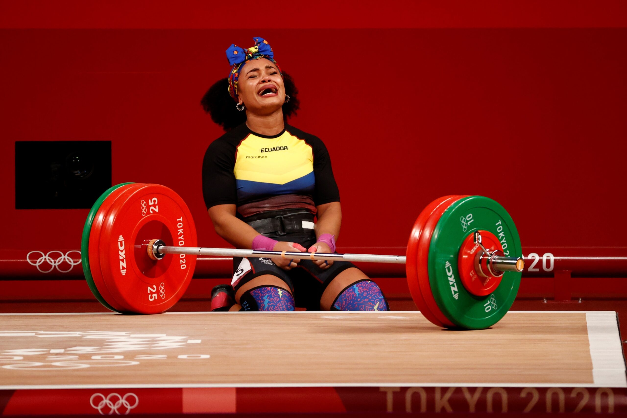 Neisi Dajomes lloró al conseguir el oro en los Juegos Olímpicos de Tokio 2020. Foto: EFE