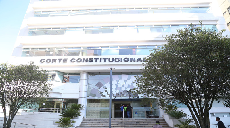 A través de un sorteo, se establecerá qué jueces dejarán el máximo organismo de interpretación constitucional. Foto: ARCHIVO EL COMERCIO