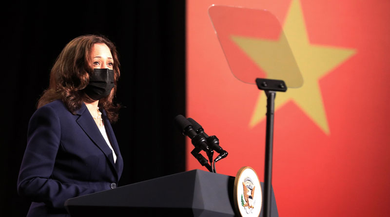 La vicepresidenta de EE.UU., Kamala Harris, realiza una visita oficial a Vietnam. Foto: EFE