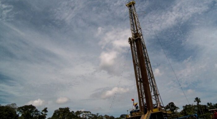 Petroecuador informó que adjudicó un contrato petrolero en el campo Sacha. Foto: Twitter Petroecuador