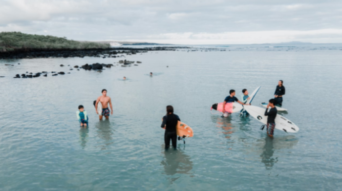 El 51,80% de los turistas que llegaron a las Galápagos en julio fueron nacionales. Entre los extranjeros el mayor número de turistas proviene de Estados Unidos y aún son marginales las cifras de turistas provenientes de países europeos. Foto: Cortesía: Joshua Vela