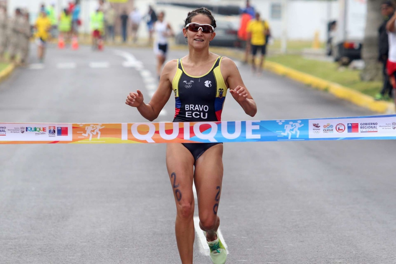 La triatleta olímpica ecuatoriana Elizabeth Bravo participará en el evento. Foto: Cortesía