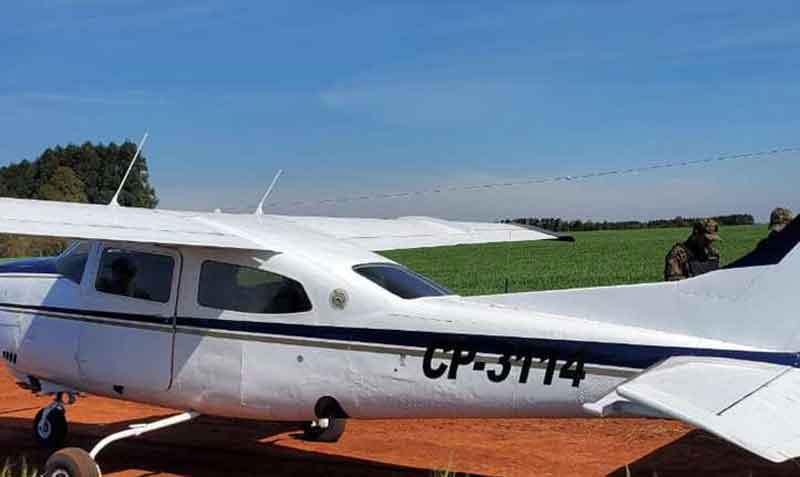 La aeronave fue hallada en una pista clandestina de aterrizaje ubicada en el municipio boliviano de Megantoni. Foto: captura