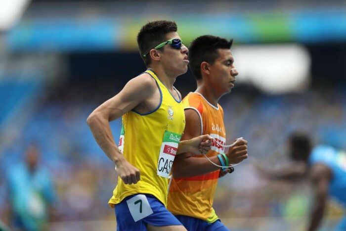 Darwin Castro se quedó con el sexto puesto en los 5000 metros T11 de los Juegos Paralímpicos. Foto: Internet