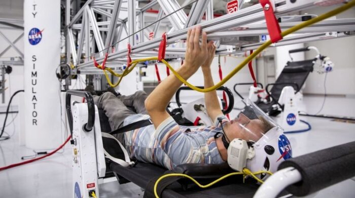 Experiencia de Entrenamiento de Astronautas en el Complejo del Centro Espacial Kennedy, puede probar el simulador de microgravedad. Foto: Orlando Sentinel