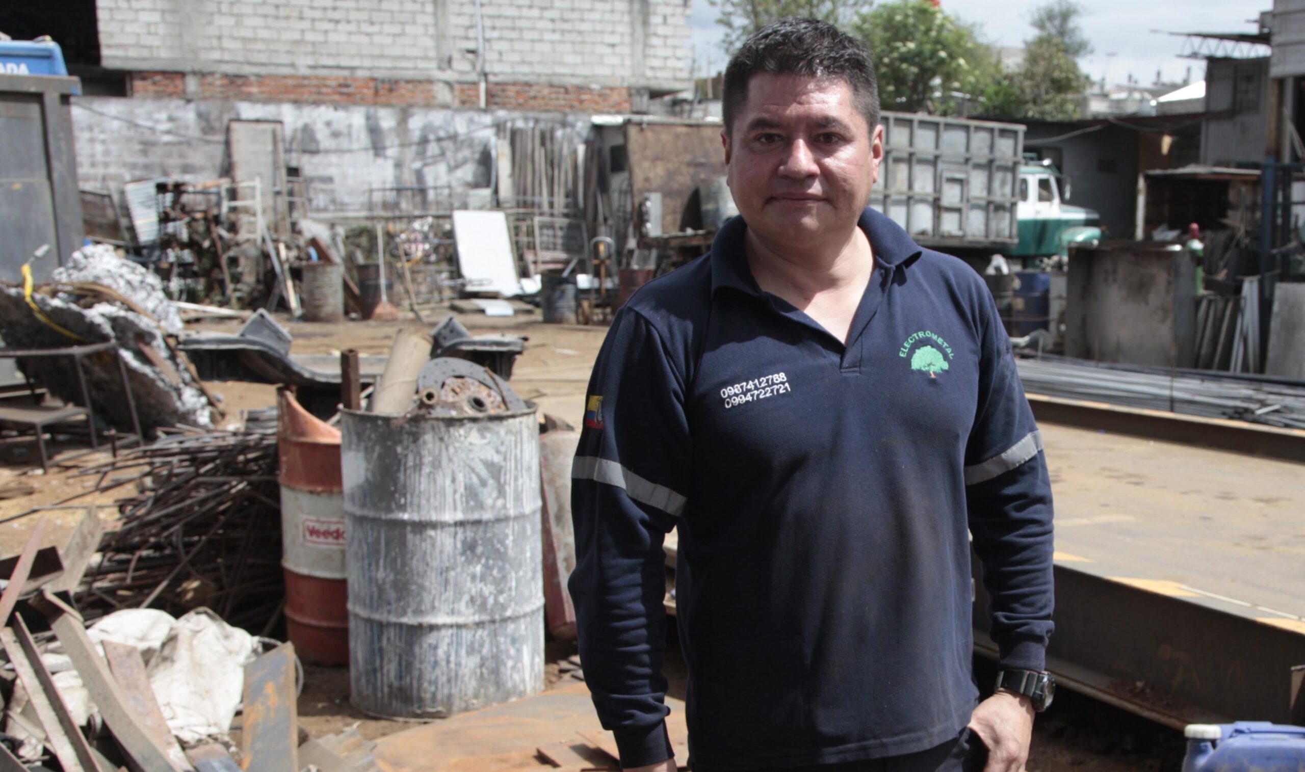 Luis Vega tiene 43 años y desde los 15 se ha dedicado al reciclaje de chatarra. Foto: Galo Paguay / EL COMERCIO