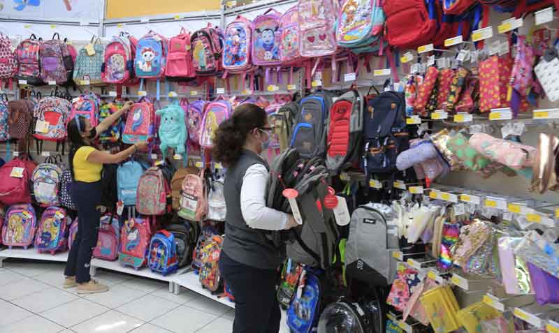 En la cadena Dilipa, la temporada escolar puede llegar a representar entre el 45 y 50% de sus ingresos anuales. Foto: Diego Pallero / EL COMERCIO