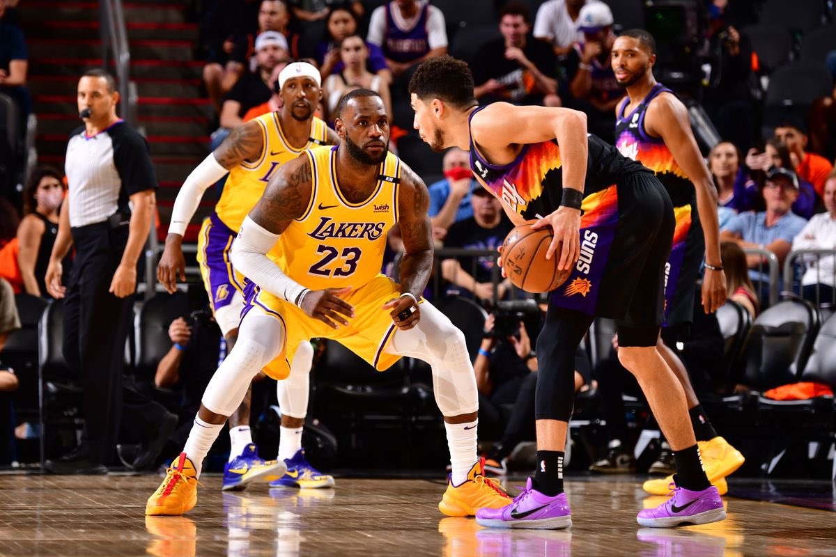 LeBron James durante un juego de los Lakers, en el 2021. Foto: Twitter del equipo