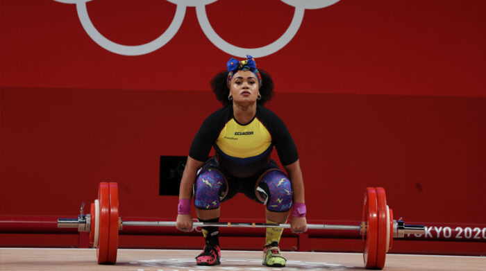 Neisi Dajomes se llevó la medalla de oro en halterofilia en los Juegos Olímpicos de Tokio 2021. Foto: Cortesía Comité Olímpico Ecuatoriano