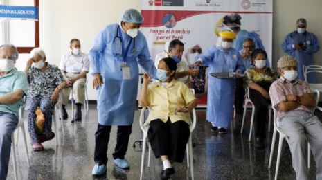 En Perú hay siete millones de personas vacunadas con la pauta completa de dos dosis. Foto: Agencia Europa Press