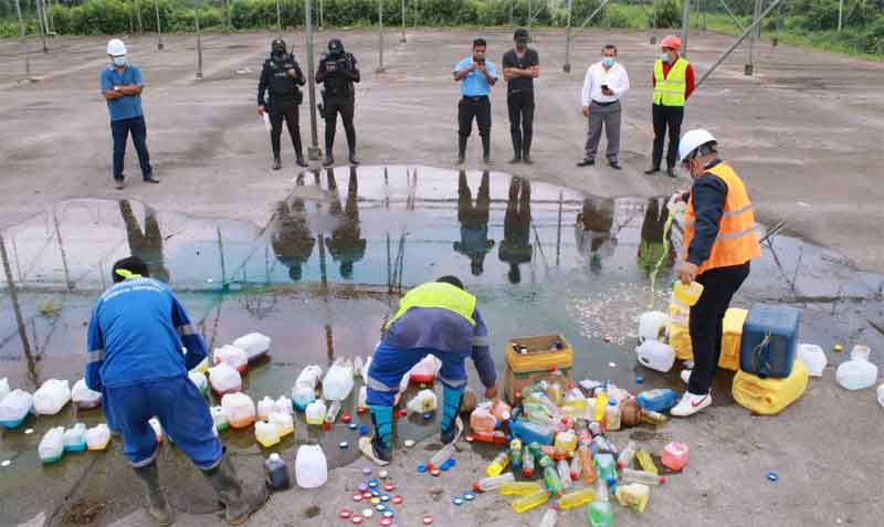 Los artículos quedaron en una fosa en el complejo ambiental Tsáchila. Foto: cortesía Gobernación de Santo Domingo