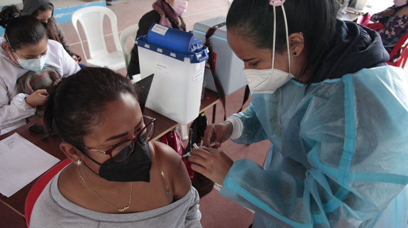 En Ecuador se avanza en el Plan de vacunación para combatir el covid-19. Foto: Galo Paguay/ EL COMERCIO