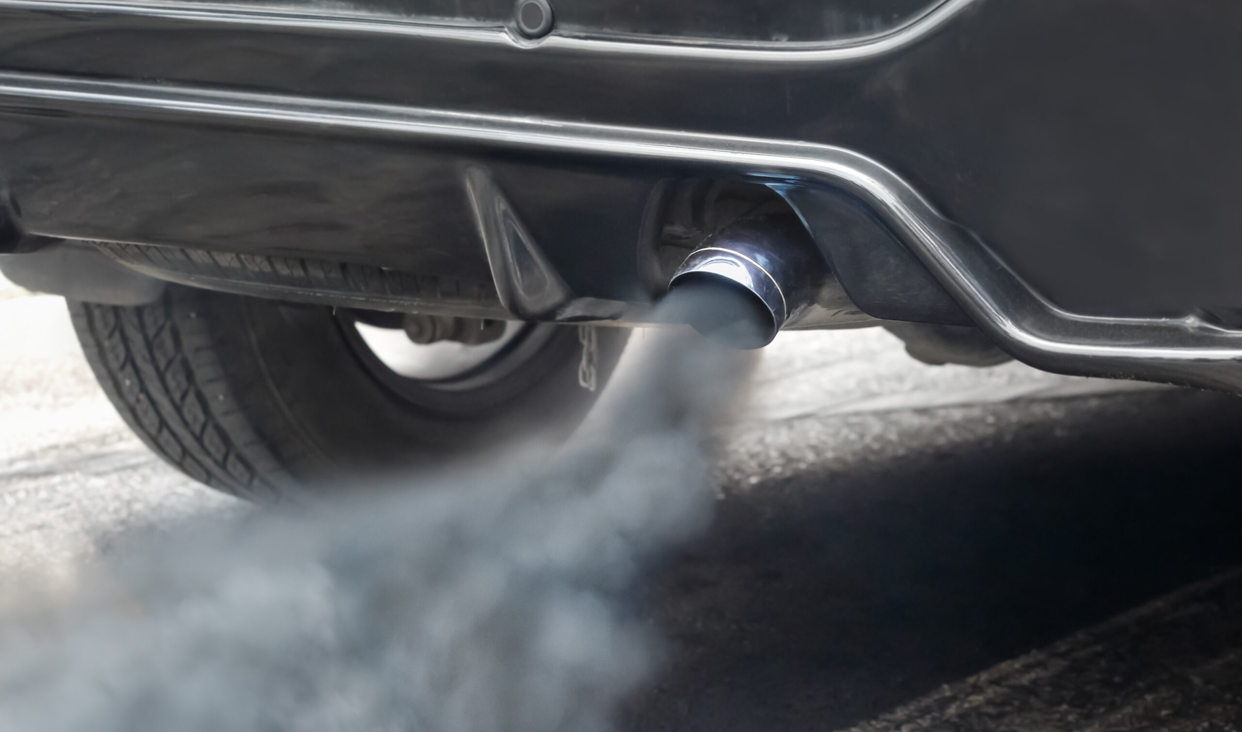 Imagen referencial. Como causante de estos elevados niveles de contaminación el estudio apunta principalmente a las emisiones de los vehículos. Foto: Freepik