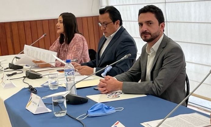 Los consejeros de mayoría del Cpccs defendieron en la mesa de Fiscalización la designación de César Córdova. Foto: Cortesía