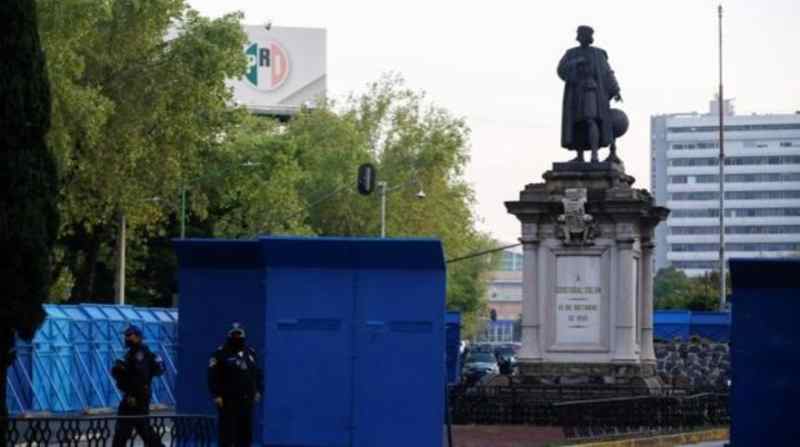 La estatua de Colón fue construida a mediados del siglo XIX por el escultor francés Charles Cordier y financiada por el industrial mexicano Antonio Escandón. Foto; Reuters