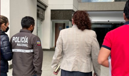 Agentes fiscales y de la Policía realizaron allanamientos en Quito para capturar a ocho personas por los chats del hijo de Jorge Yunda. Seis personas fueron detenidas. Foto: Fiscalía