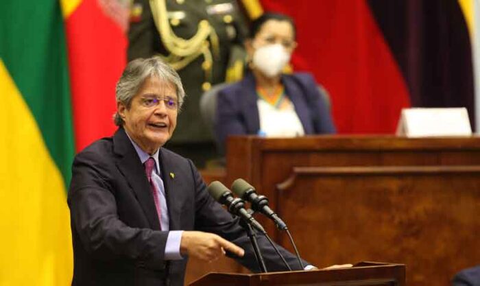 El presidente Guillermo Lasso presentó el 24 de septiembre del 2021 el proyecto de ley con el carácter de urgente en materia económica. Foto: Julio Estrella / EL COMERCIO