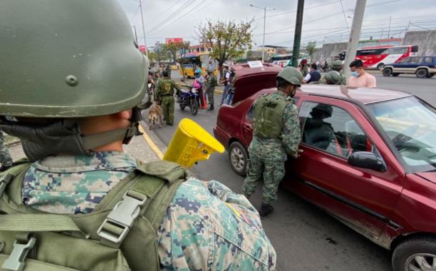 Punto de control militar en Quevedo, Los Ríos. Foto: Patricio Terán / EL COMERCIO