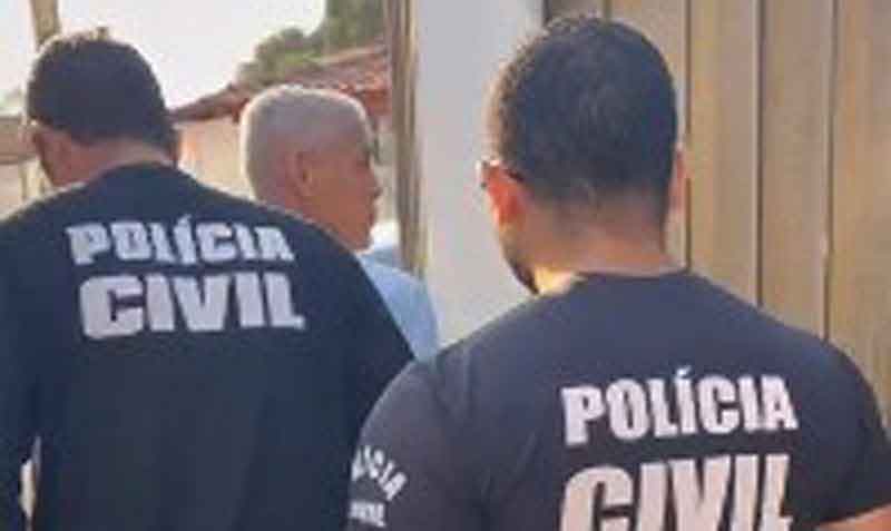 El pastor Willian de Souza Adriel, de 53 años, fue detenido en su propia residencia en Itaberaí, Brasil, por agentes de la Policía Civil. Foto: Policía Civil