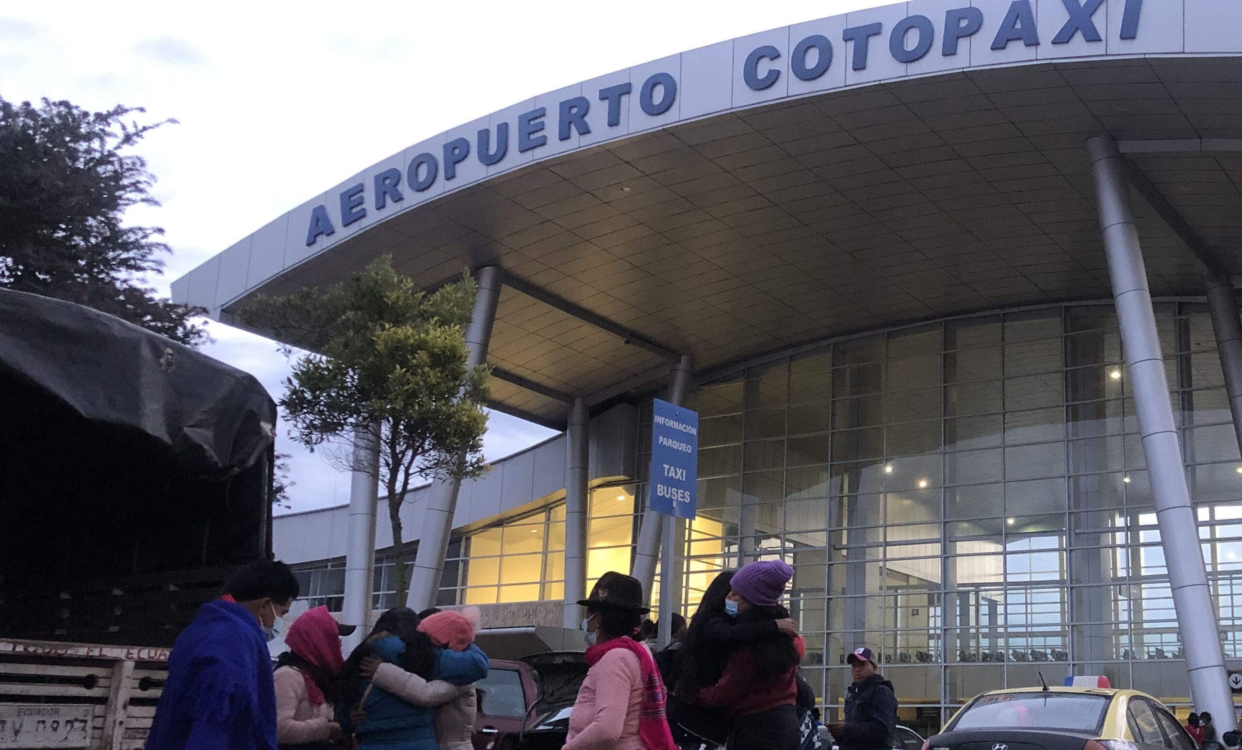Este 2021, migrantes salieron a México con vuelos desde la terminal de Latacunga. Foto: Archivo / EL COMERCIO