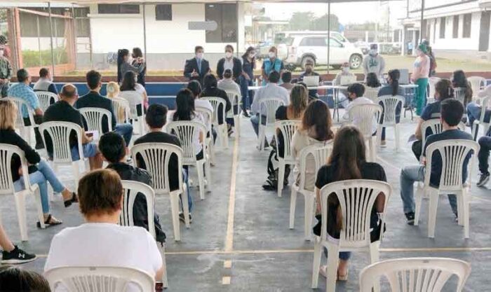 Los alumnos del plantel educativo Nazaret asistieron a la jornada de vacunación para adolescentes en Santo Domingo. Foto: cortesía Gobernación de Santo Domingo