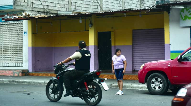 En el noroeste de Guayaquil, las Fueras Armadas realizan constantes operativos contra la tenencia de armas. Foto: Enrique Pesantes / EL COMERCIO