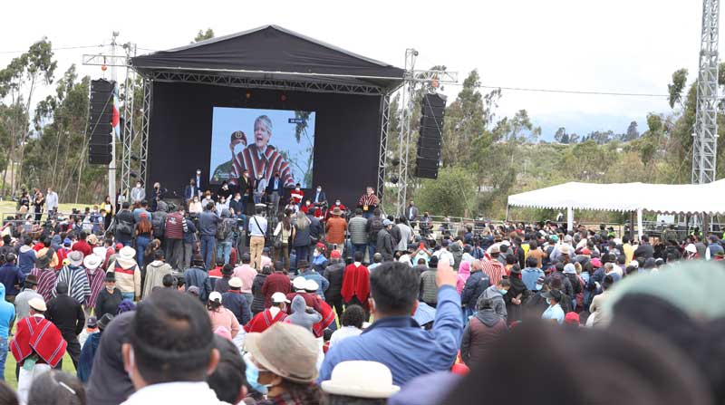 El jueves el presidente Guillermo Lasso entregó el Acuerdo por la Leche en un evento en Tungurahua. Foto: Cortesía