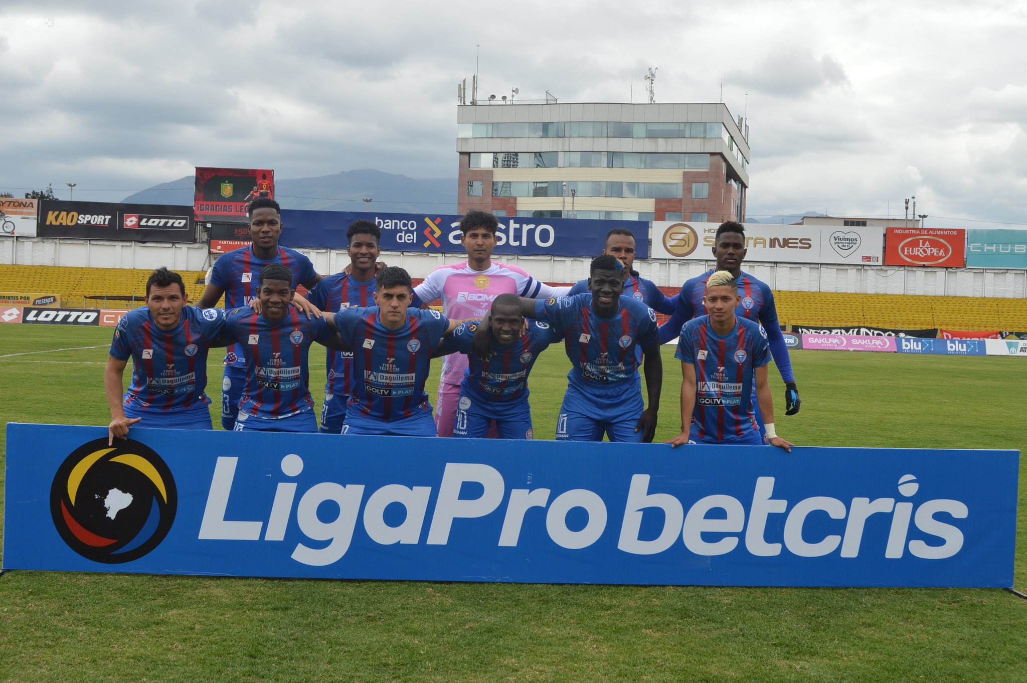 Los jugadores del Olmedo posan para la prensa gráfica en uno de los partidos de la Serie A del 2021. Foto: Riobamba digital