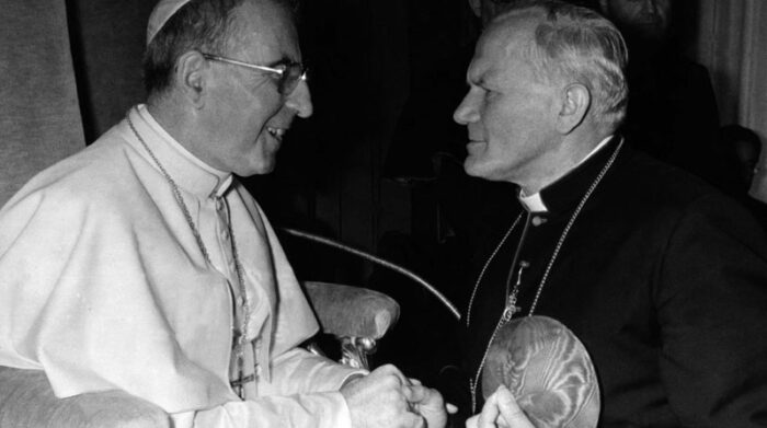 Imagen del papa Juan Pablo I en reunión con el cardenal Karol Wojtyla, el 16 octubre de 1978. Foto: Reuters