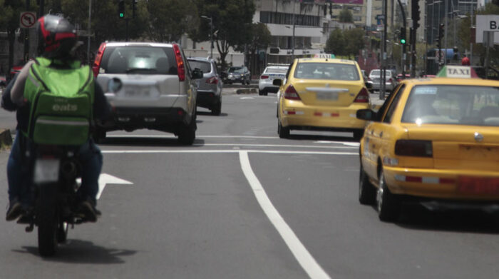 En Quito, la medida del Hoy no circula establece excepciones para que los vehículos particulares se movilicen. Foto: Galo Paguay/ EL COMERCIO