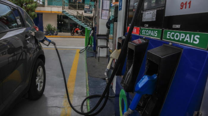 Las gasolinas extra y ecopaís deberán cumplir con los requisitos de 85 octanos. Foto: archivo / EL COMERCIO