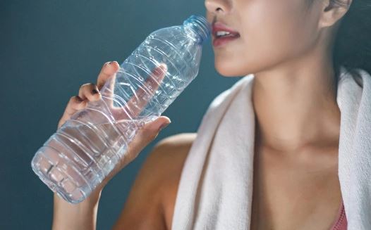 Imagen referencial. l déficit de hidratación antes del ejercicio compromete seriamente la termorregulación durante la sesión de entrenamiento. Foto: Pixabay