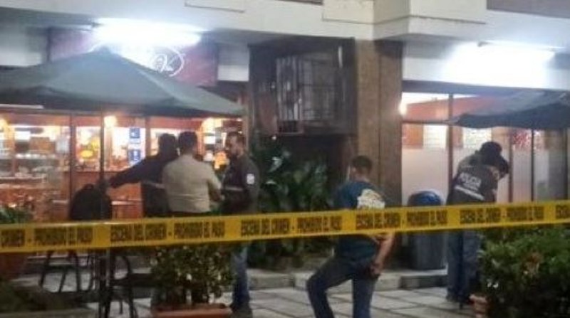 Un niño falleció en un restaurante en Guayaquil, tras un asalto. Foto: Tomado de Twitter Policía Nacional.