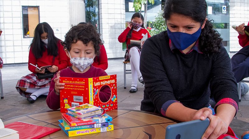 Las bibliotecas escolares se fortalecen para incrementar el hábito lector en los alumnos. Foto: cortesía Ministerio de Educación.