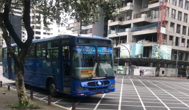 Los buses del transporte urbano restablecerán el servicio en Quito, después de que los dirigentes hablaran con las autoridades. Foto: EL COMERCIO