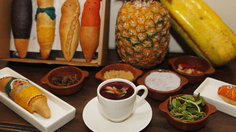 La colada morada es un plato tradicional por el Día de los Difuntos en el Ecuador. Foto: Galo Paguay/ EL COMERCIO