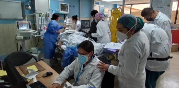 Dos de los pacientes graves fueron internados en el área de cuidados intensivos. Foto: Cortesía Hospital General Riobamba