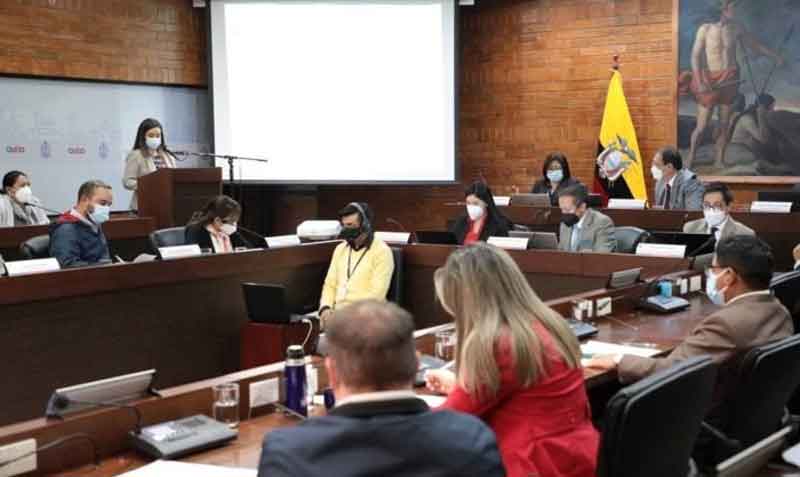 La sesión extraordinaria del Concejo Metropolitano contó con la presencia de 18 ediles. Foto: cortesía Concejo Metropolitano de Quito