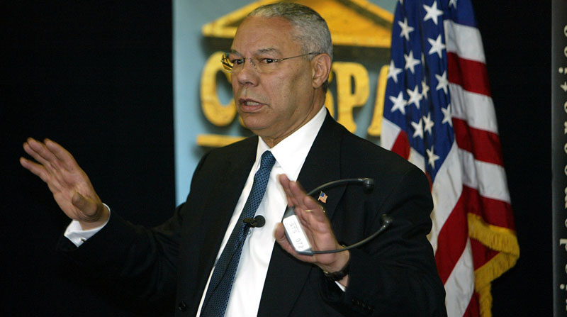Cuando se desempeñaba como secretario de Estado de EE.UU., Colin Powell visitó Ecuador en 2004. Foto: Archivo/ EL COMERCIO