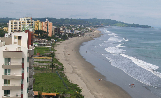 Vista de la playa de Tonsupa, en Esmeraldas. Foto: Archivo / EL COMERCIO