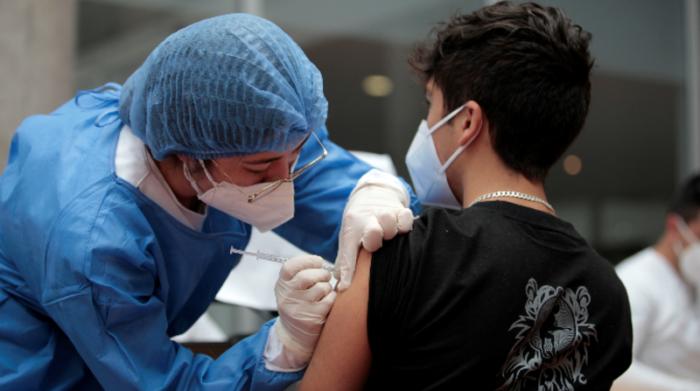 El Ministerio de Salud Pública de Ecuador ya tiene una fecha tentativa para arrancar con la aplicación de una cuarta dosis de la vacuna contra el coronavirus. Foto: Archivo EL COMERCIO