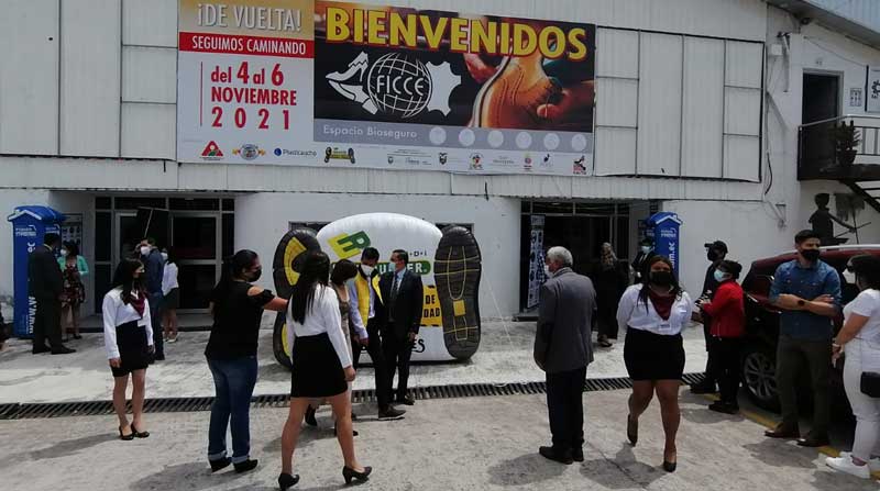 En los tres días de actividad comercial se espera la presencia 5 000 asistentes de todo el país. Foto: Modesto Moreta / EL COMERCIO
