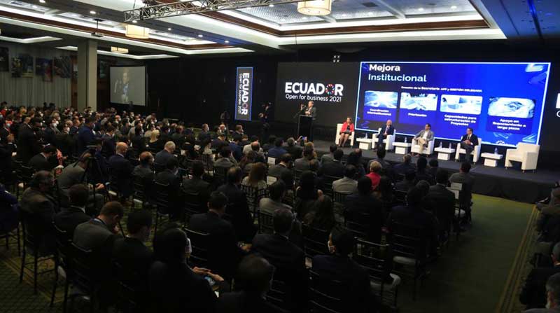 Durante el primer día del foro de inversiones Ecuador Open for Business 2021 se detalló que los proyectos públicos presentados están en distintas etapas. Foto: Diego Pallero