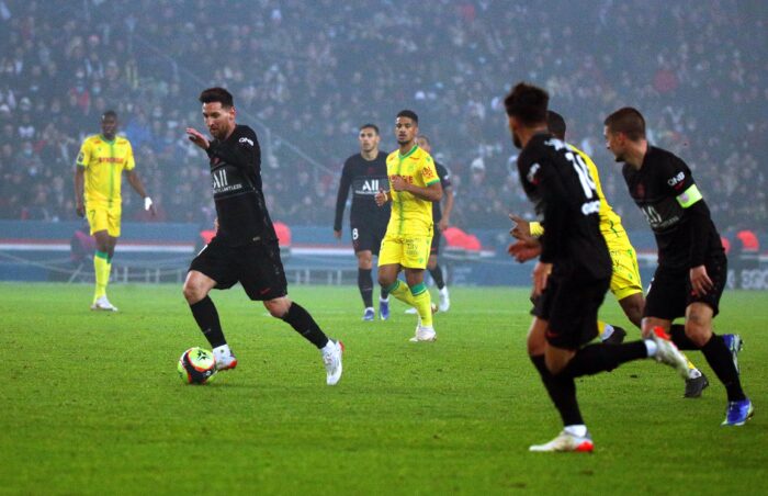 Lionel Messi anotó el tercer gol en la victoria del PSG. Foto: EFE