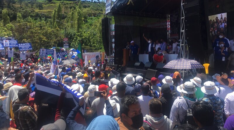 En la concentración intervinieron varios Gobernadores, quienes hablaron de defender el proyecto político. Foto: Twitter de @CREOEcuador