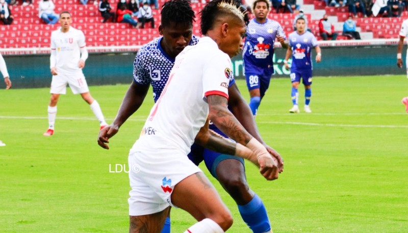 Billy Arce durante el partido de Liga de Quito ante Delfín, en el Rodrigo Paz. Foto: LDU