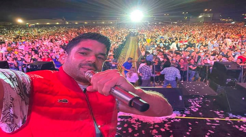 El salsero Jerry Rivera compartió en sus redes sociales el histórico regreso de los grandes conciertos al área metropolitana de Guayaquil. Foto: Cortesía Jerry Rivera